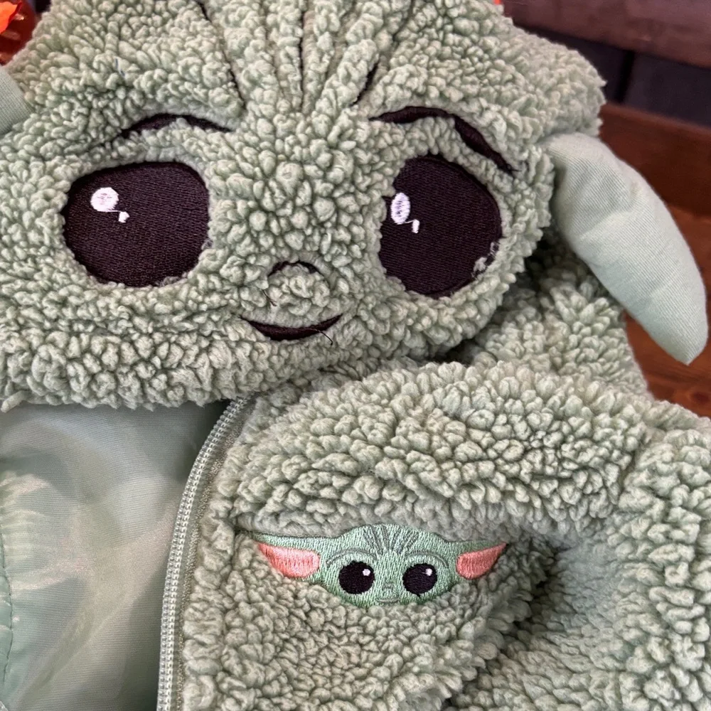 Cute Star Wars Mint Green Sherpa Jacket - Picture 3 of 3